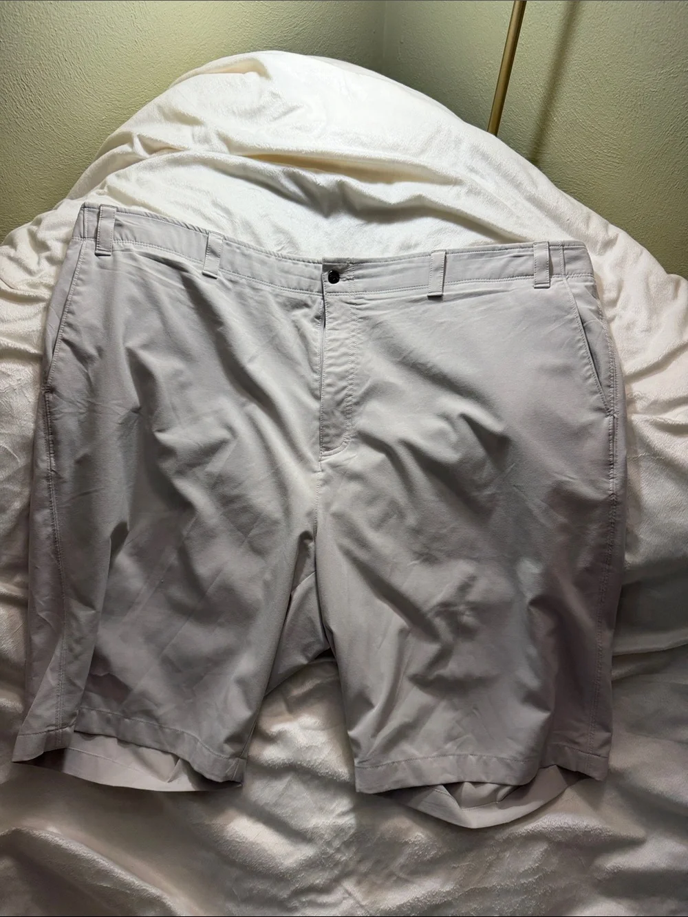 Callaway Men's Flat Front Shorts - Light White
